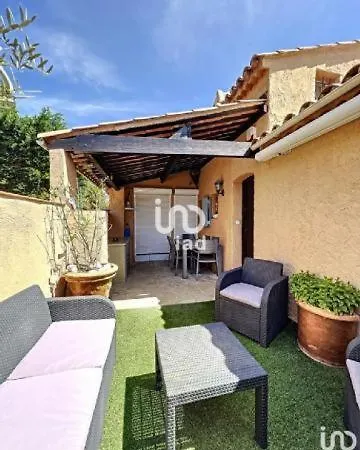 Haut De Mazet Vue Mer Et Piscine Partagee Roquebrune-sur Argens Extérieur photo