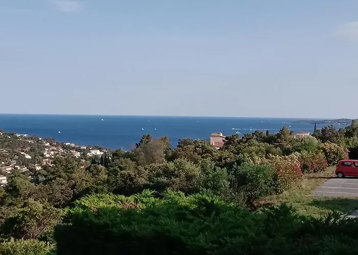 Haut De Mazet Vue Mer Et Piscine Partagee